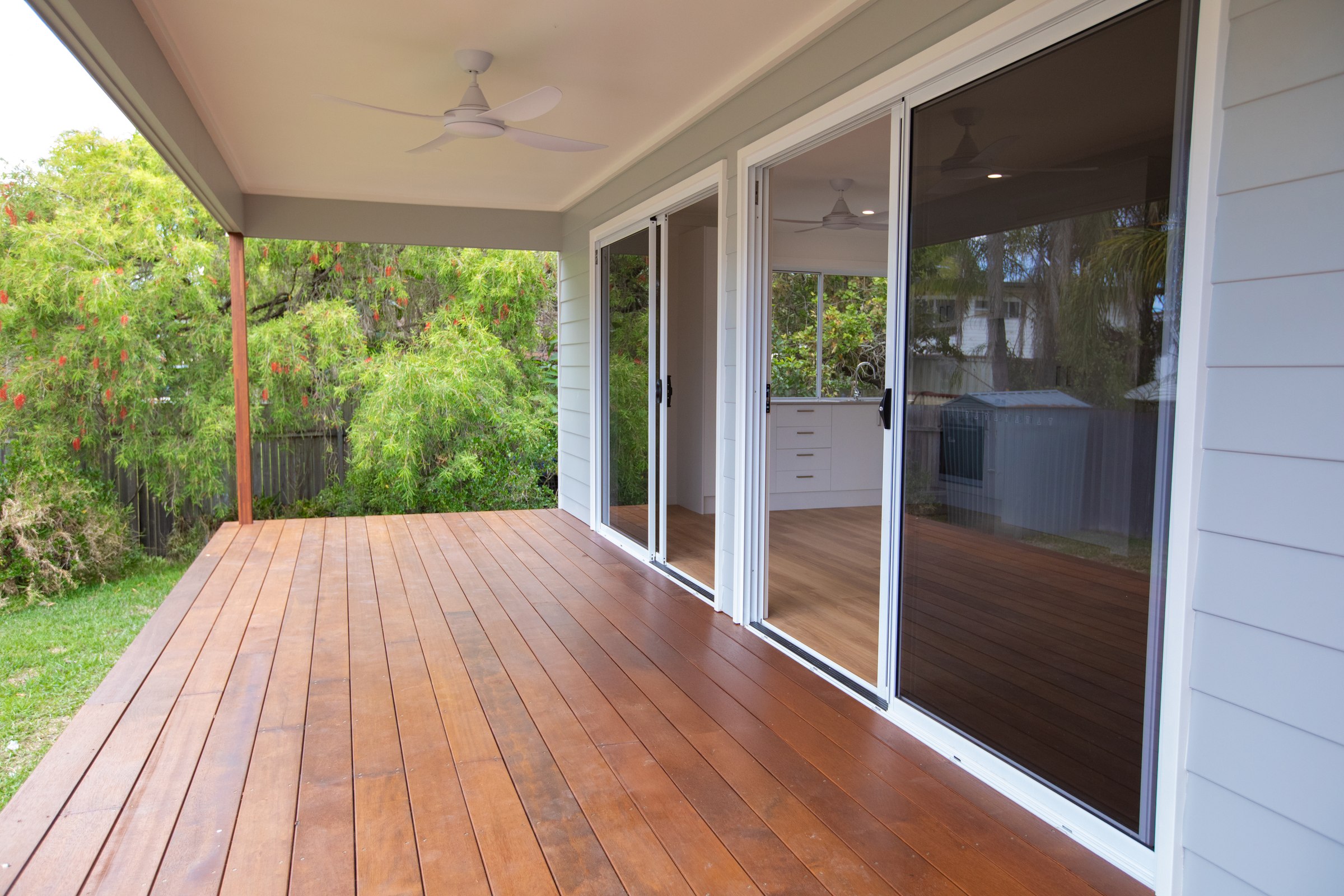 Covered outdoor entertaining deck